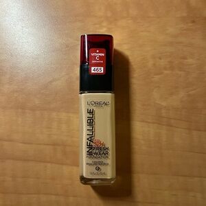 Brand new L'Oreal Infallible Fresh Wear Foundation - Tan